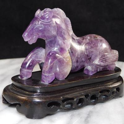 Beautiful Carved Amethyst Horse on Wooden Base 3” Tall