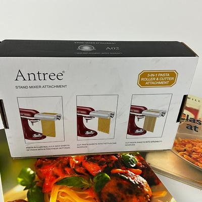 193 Antree Stand Mixer Attachment Piece With Two Pasta Cook Books