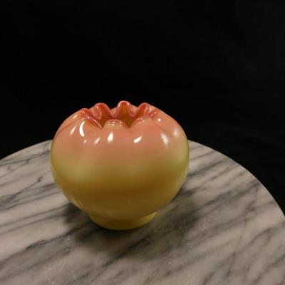Sweet Vintage FENTON Tight Crimp Rose Bowl w/ Uranium Glass Glow