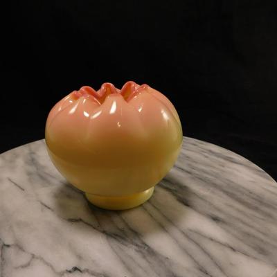 Sweet Vintage FENTON Tight Crimp Rose Bowl w/ Uranium Glass Glow