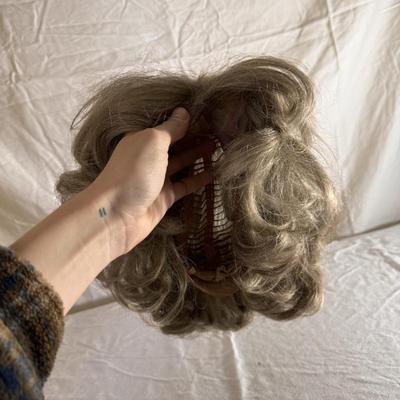 Several Neutral Hair Colored Wigs (PBC-DZ)