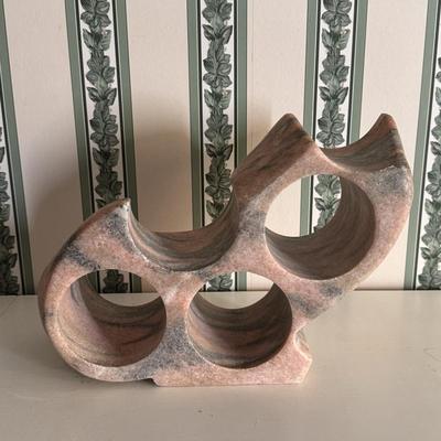 The Woodbridge Inn Marble Wine Rack (K-DZ)