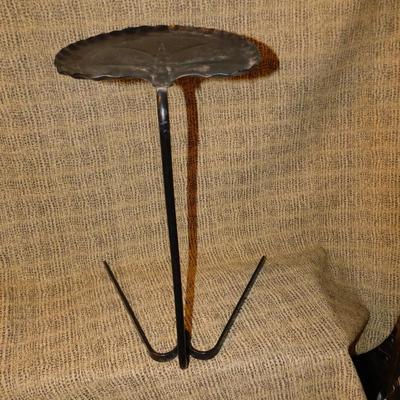 Vintage Salterini Metal Lilly Pad Plant Stand 20.5” Tall