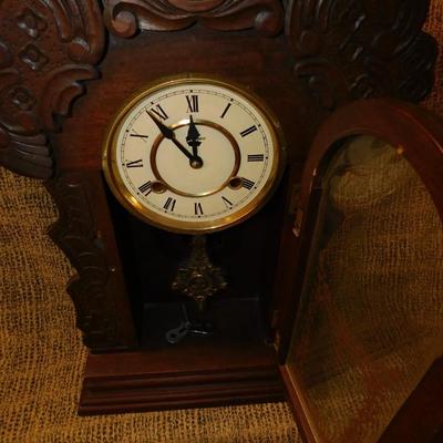 Very Vintage Westminster Mantle Clock 22.75”x14.5”x5.25”