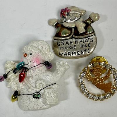 Christmas Vintage Jewelry Pin lot - Snowmen, Angel, Christmas Tree, TC mark on snowman