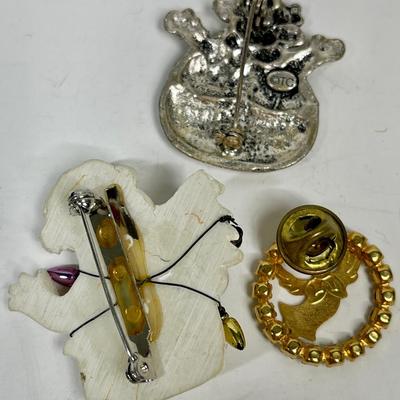 Christmas Vintage Jewelry Pin lot - Snowmen, Angel, Christmas Tree, TC mark on snowman