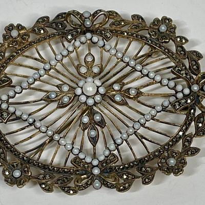 Vintage OVAL Pin Brooch Jewelry, Gold Toned Metal and White Iridescent Stones