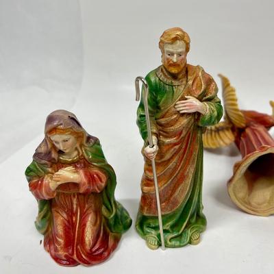 Vintage 8-Piece Nativity Scene Figurines