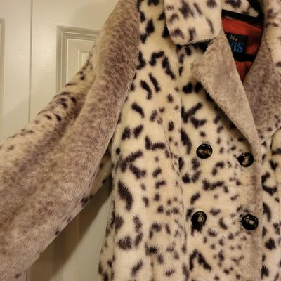 Vintage Faux Fur Spotted Coat By Davis Size Med