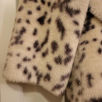 Vintage Faux Fur Spotted Coat By Davis Size Med