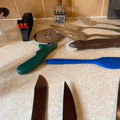 MEASURING CUPS, KNIVES, CAN OPENER & OTHER UTENSILS
