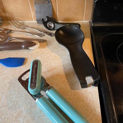 MEASURING CUPS, KNIVES, CAN OPENER & OTHER UTENSILS