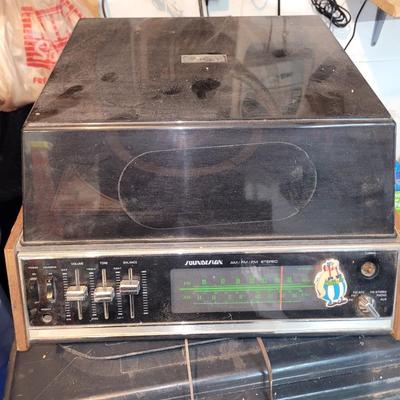 Vintage Sound design receiver/record player and GE speakers