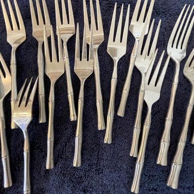 VINTAGE SUPREME STAINLESS FLATWARE JAPAN
