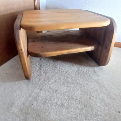 Butcher block two-tiered end table