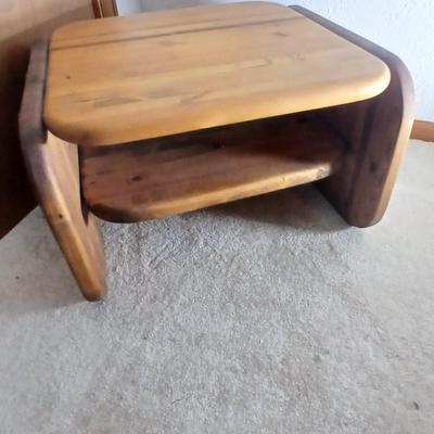 Butcher block two-tiered end table
