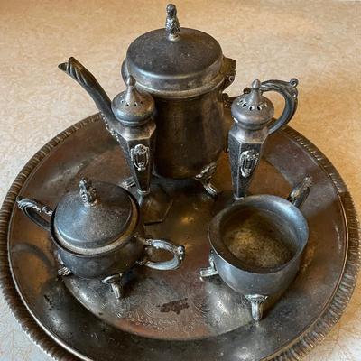 VINTAGE INTERNATIONAL SILVER PLATED COFFEE OR TEA SET