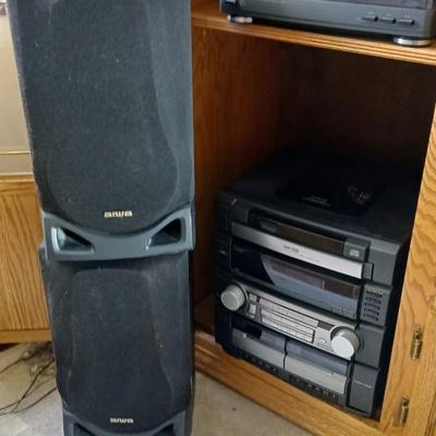 Aiwa Stereo system with record player - dual cassette - CD and Tuner