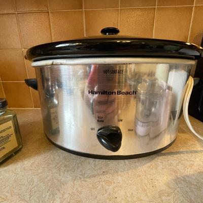 HAMILTON BEACH CROCK POT, MINI CHOPPERS AND SPICES