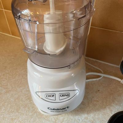 HAMILTON BEACH CROCK POT, MINI CHOPPERS AND SPICES