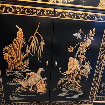 Drexel Heritage Chinoiserie Breakfront China Cabinet
