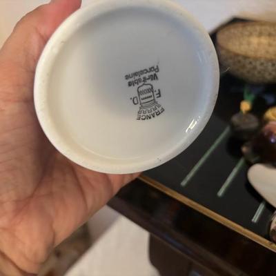 Lot 32 - Multiple Items in Tray Music Box Cloisonné Vase