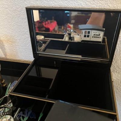 Lot 32 - Multiple Items in Tray Music Box Cloisonné Vase