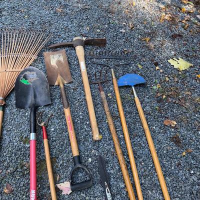 241 Yard Tools