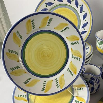 146 Williams Sonoma Italian Pottery Set "Tournesol"
