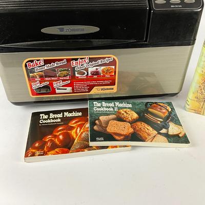 202 New Never Used Zojirushi Bread Machine with Cookbooks and Bread Box
