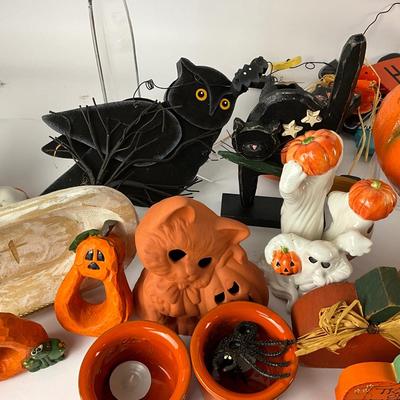 229 Large Lot of Halloween Decor