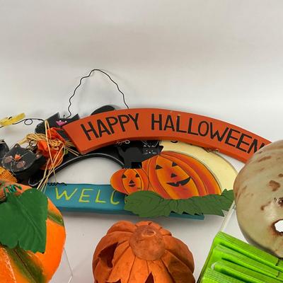 229 Large Lot of Halloween Decor