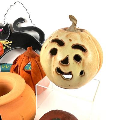 229 Large Lot of Halloween Decor