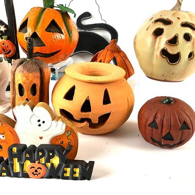 229 Large Lot of Halloween Decor