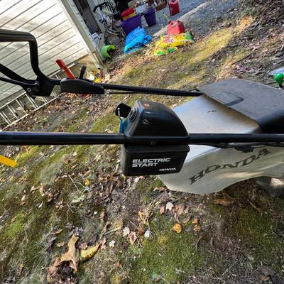 250 Honda Model: (HRXZ17KEHZAA) Power-Drive:Electric Start Lawnmower