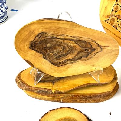 284 Live Wood Trivets and Wooden Bowl