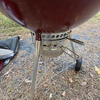 255 Weber Charcoal Grill/Out of Box Like New/Never Used