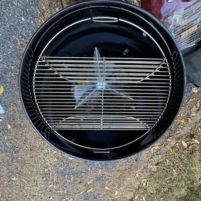 255 Weber Charcoal Grill/Out of Box Like New/Never Used