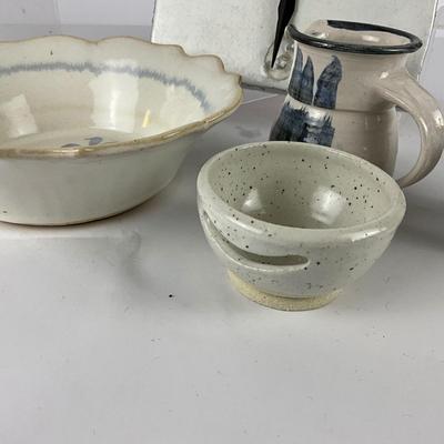 293 Lot of Bay Pottery VA. Pottery