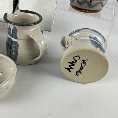 293 Lot of Bay Pottery VA. Pottery