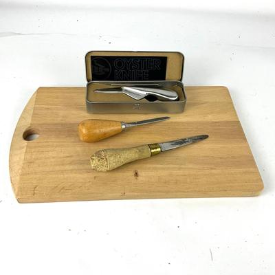 298 Dutch Meissermeister Oyster Knife and Cutting Board