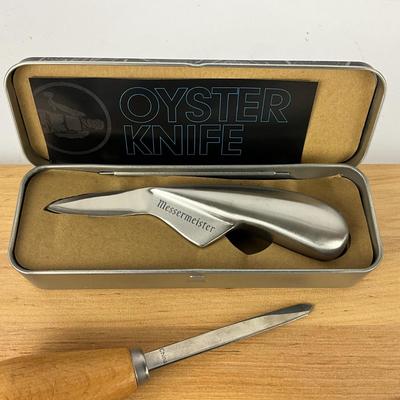 298 Dutch Meissermeister Oyster Knife and Cutting Board