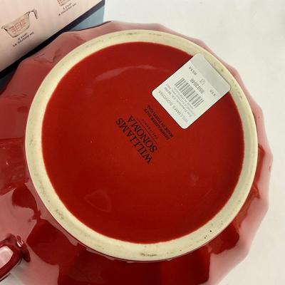 313 Lot of Mixing Bowls , Measuring Cups , Sifters, Shakers