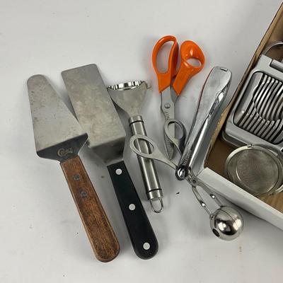 316 Large Lot of Kitchen Utensils, OXO, Kitchen Aid and More