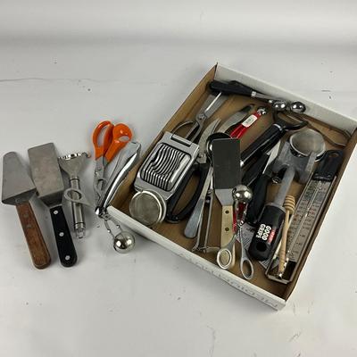 316 Large Lot of Kitchen Utensils, OXO, Kitchen Aid and More