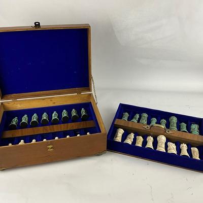 347 Vintage Chess Set in Wooden Case