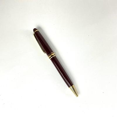 352 MONTBLANC Burgundy Fountain Pen