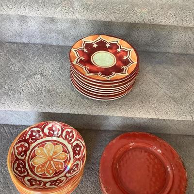 Williams Sonoma Melamine Lot 8 each bowls, salad plate, dinner plate, a platter and a bowl