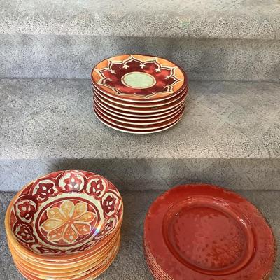 Williams Sonoma Melamine Lot 8 each bowls, salad plate, dinner plate, a platter and a bowl