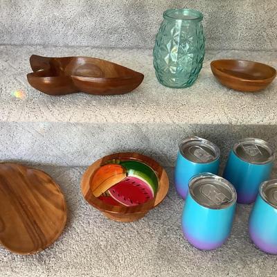 monkey pod lot, glass vase, 4 on the go cups